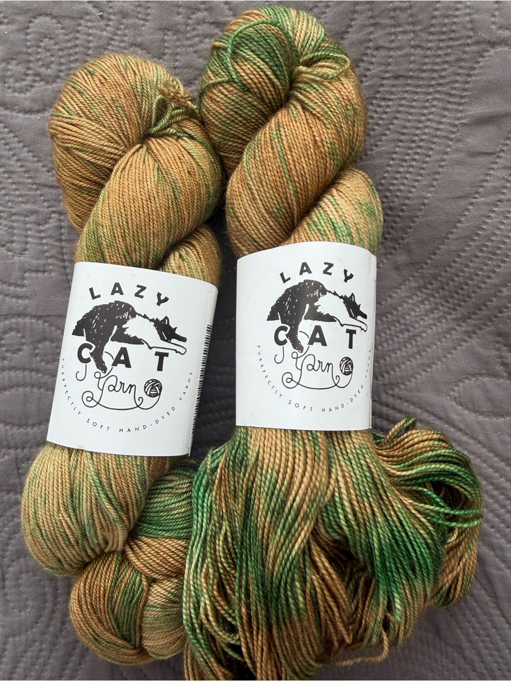 Lazy cat luxury Hand-Dyed Green and gold Yarn